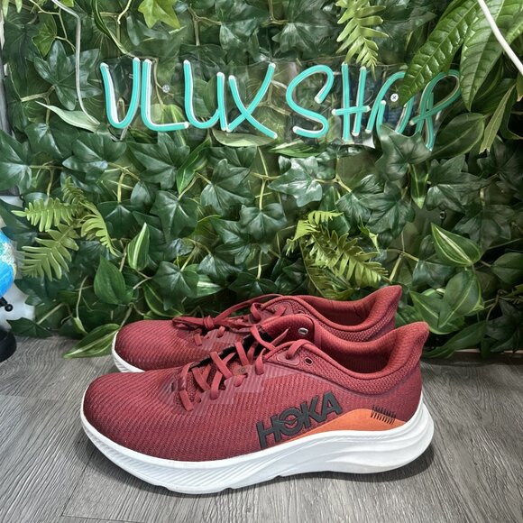 Athletic_Shoes